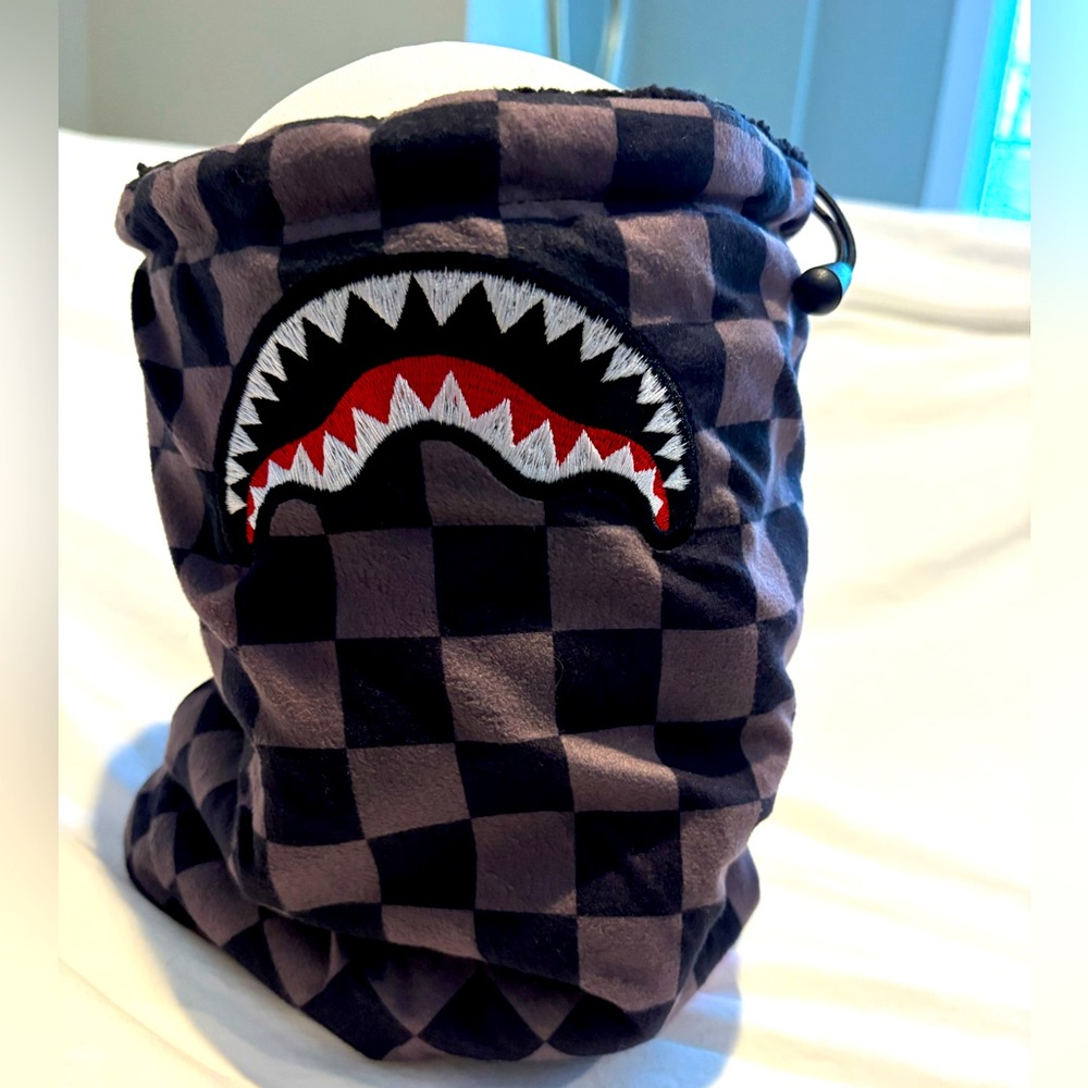 checkered shark neck warmer by Sprayground 🦈🃏